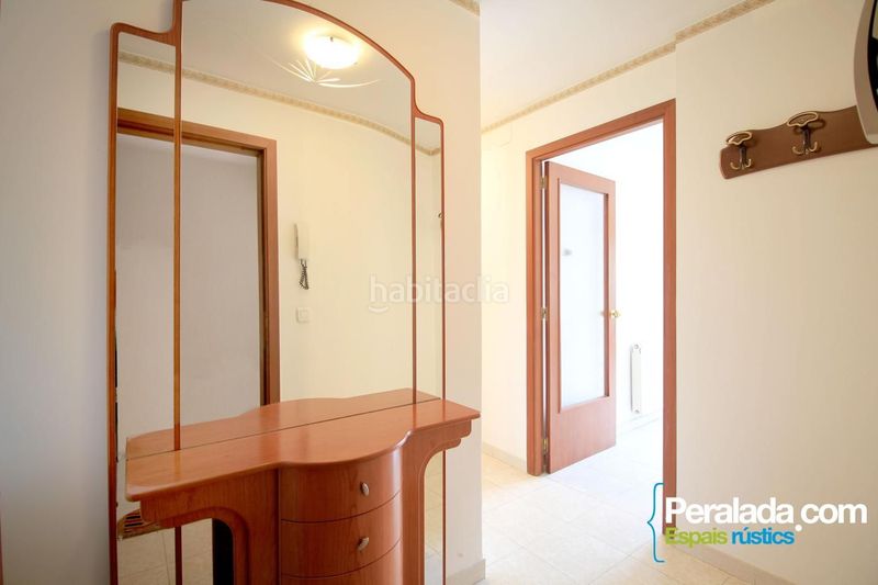 Foto cff18f00-d0c0-4d72-96cb-6e35965e3fee. Apartament a Banyoles