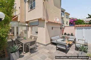 Xalet  16 carrer d'aguilar. Casa independiente con terraza y vistas panorámicas a barcelona