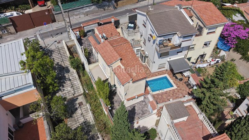 Foto 43f43490-8a65-4ed3-ad1b-76e7a6aff029. Xalet amb aparcament a La Font d´en Fargues Barcelona