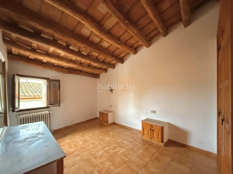 Foto ec193d7f-aed1-476b-b2a2-095f7864c0a1. Casa pareada casa de pueblo la bisbal en Bisbal d´Empordà (La)