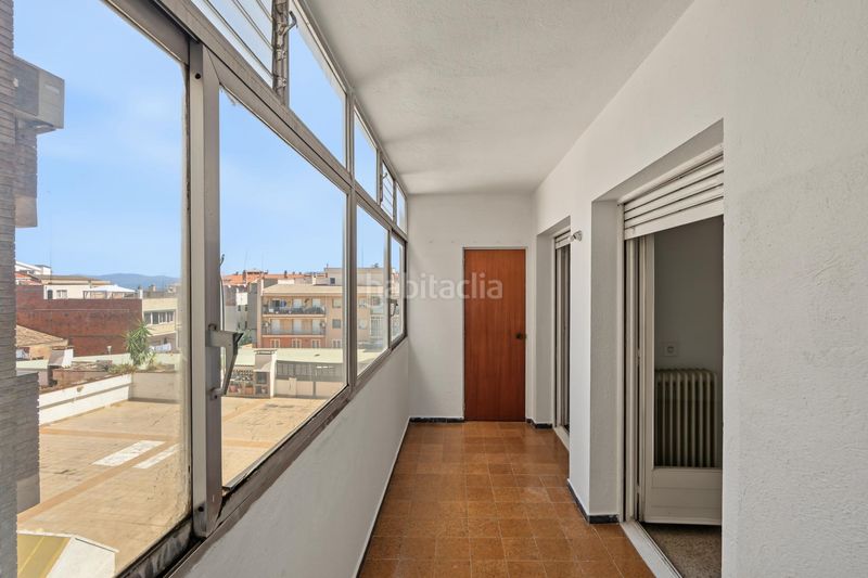 Foto 1b4a0a83-1da0-4155-ab71-33da6d899c8a. Apartament amb aparcament a Centre Figueres