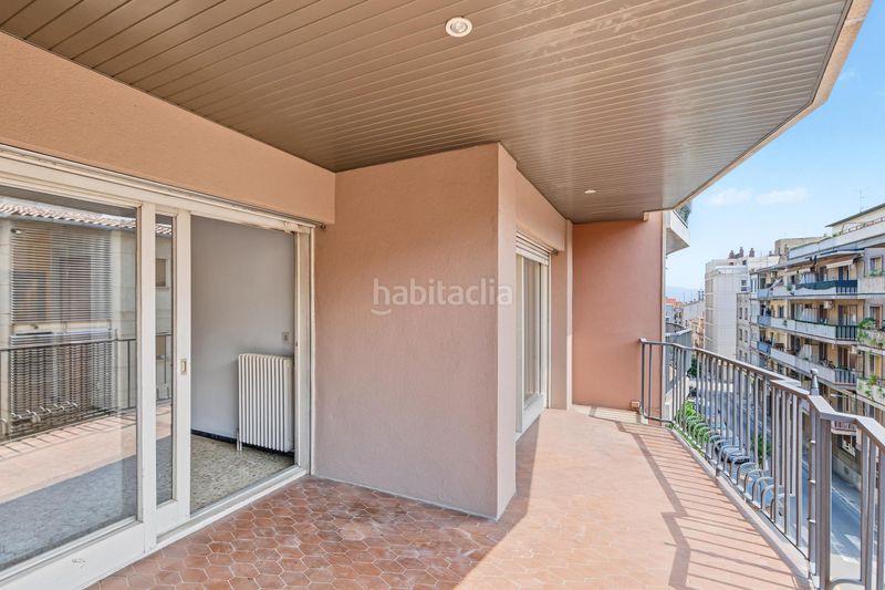 Foto 34d53612-5828-4a6e-86f0-d67e23231f1a. Apartament amb aparcament a Centre Figueres