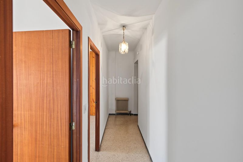Foto 3d8b84dc-6cec-472c-b582-201a7242edcb. Apartament amb aparcament a Centre Figueres