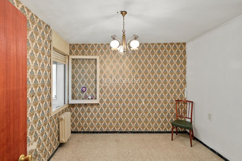 Foto f5ebb062-e226-47ef-a420-8aaa14f6b539. Apartament amb aparcament a Centre Figueres
