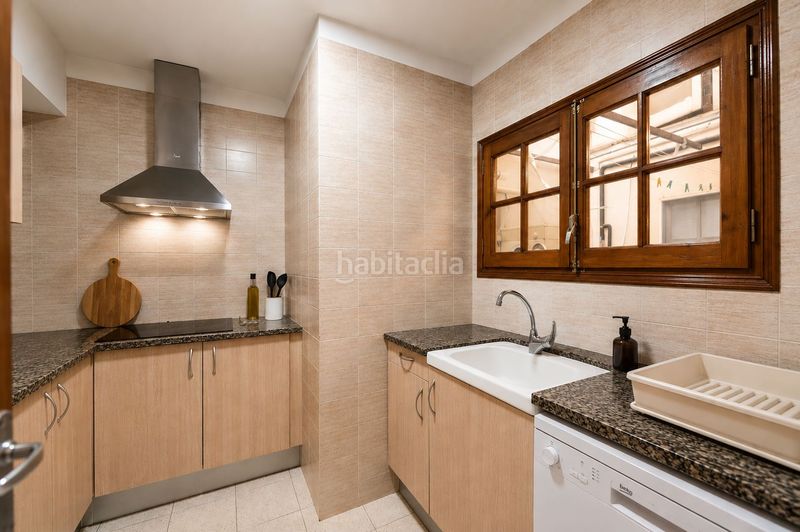 Foto 00a84bb5-7b65-409d-9339-5dac95d605be. Casa adossada a Barri Vell Salt