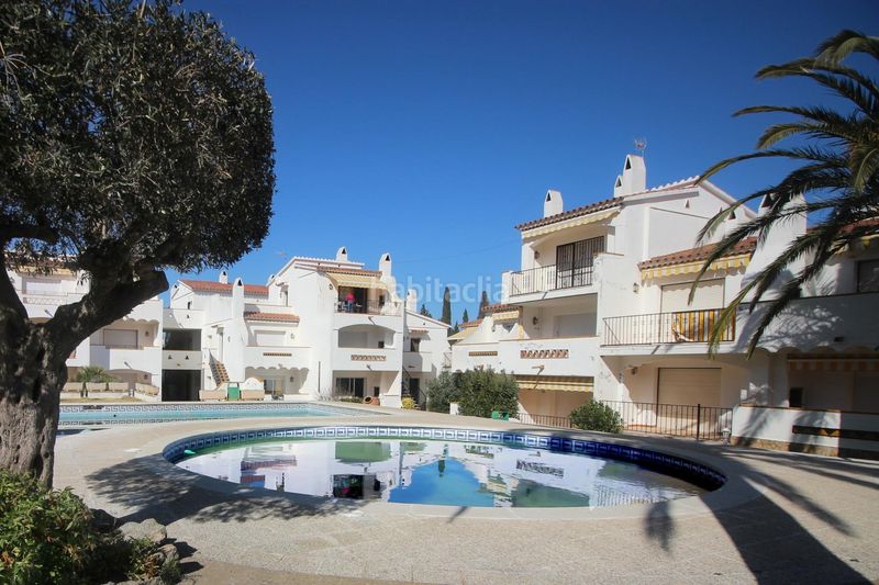 Foto 5ffa7381-5792-4b9e-b6fc-3b18b4c6b1e3. Apartament amb piscina a Puig Rom-Canyelles-Almadrava Roses