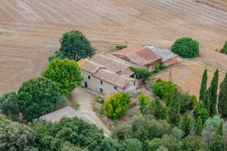 Chalet  S/n mas mitjà. Masia exclusiva con 38000m2 y autosufuciència hídrica
