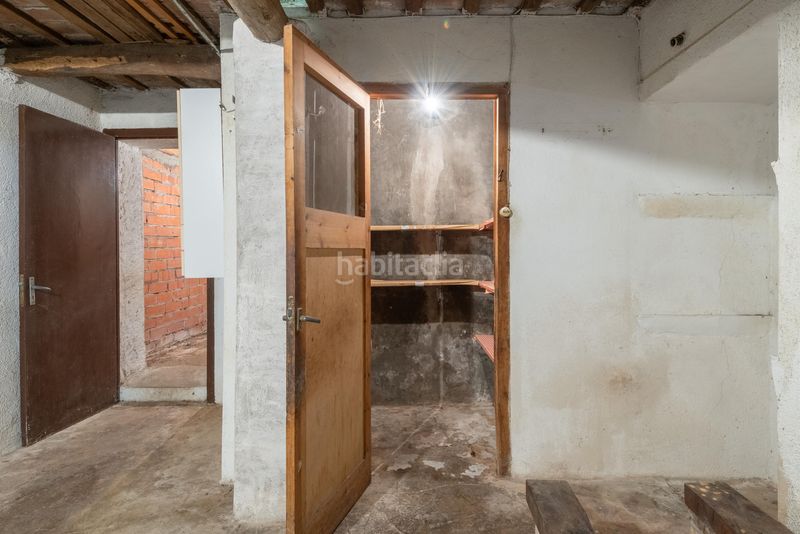 Foto f5dfce40-e70a-4894-a414-e6de45274aea. Xalet amb aparcament a Aiguaviva