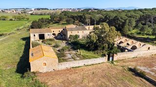 Chalet  Casa nova #. Masia con encanto a rehabilitar en bellcaire de empordà, cerca d