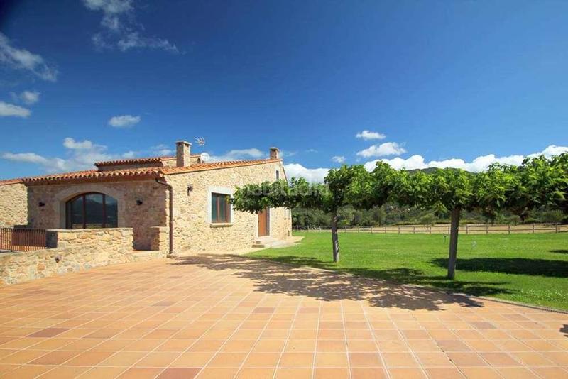 Foto 8459deeb-57dd-4500-a391-651b8c2e6a3c. Casa bifamiliare con parcheggio in Jonquera (La)