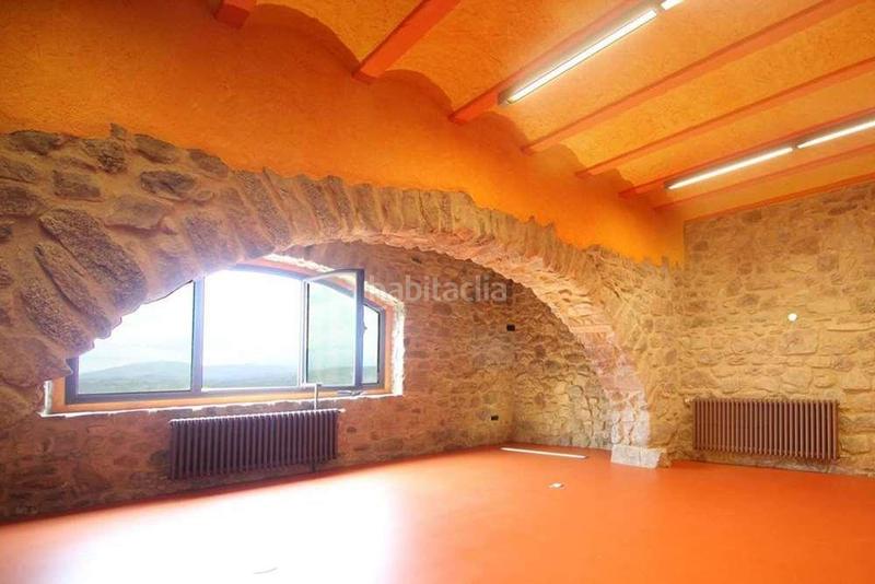 Foto fc38f5aa-596e-44c7-9114-6e1bd521fcaf. Casa bifamiliare con parcheggio in Jonquera (La)