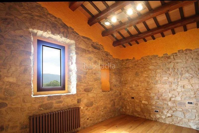 Foto 7f8a7958-b8a4-46a9-967b-2367a7a2083b. Casa pareada en Jonquera (La)