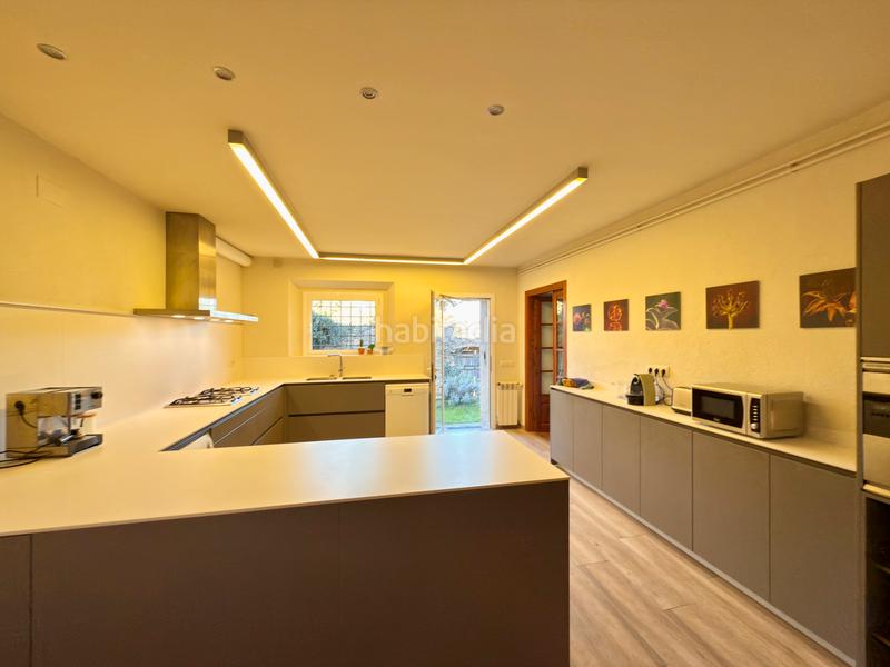 Foto 186b5ad2-9e15-4201-9187-e1affdab346d. Casa bifamiliare in Saus, Camallera i Llampaies