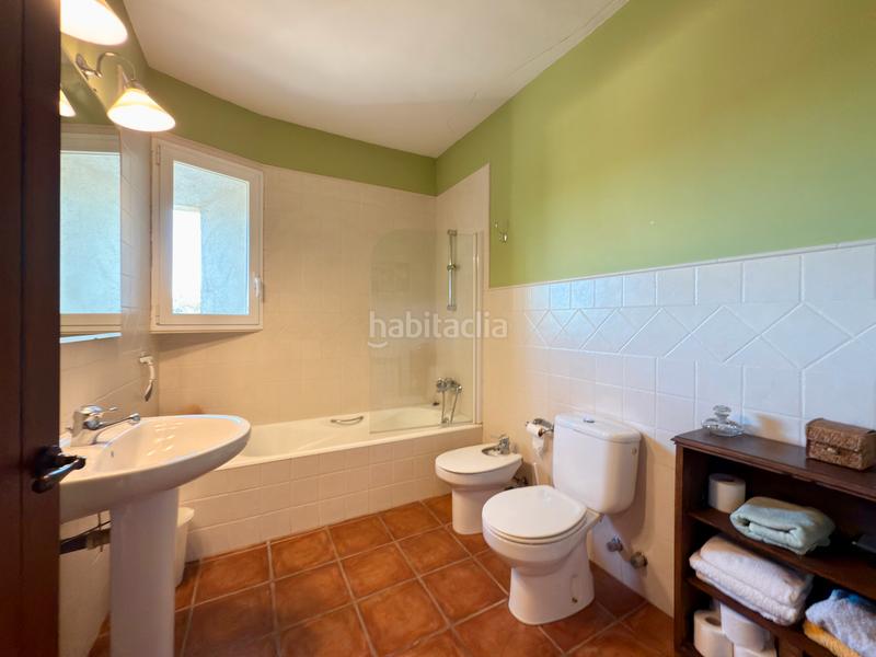 Foto 2c55df56-26f2-46e8-8584-f75382bd8897. Casa bifamiliare in Saus, Camallera i Llampaies