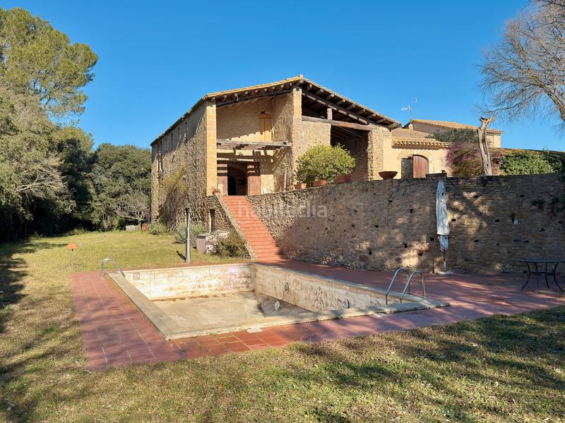 Foto 4f273e1a-99a4-4380-9833-88b86bb7a955. Casa bifamiliare in Saus, Camallera i Llampaies