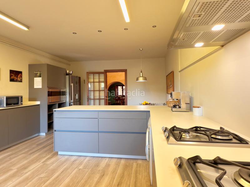 Foto 54002468-c27d-49ac-8bfa-4d943e021e6c. Casa bifamiliare in Saus, Camallera i Llampaies