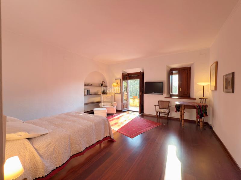 Foto 85947fd0-c345-4e8b-ab08-2e5ee7f8c3bb. Casa bifamiliare in Saus, Camallera i Llampaies