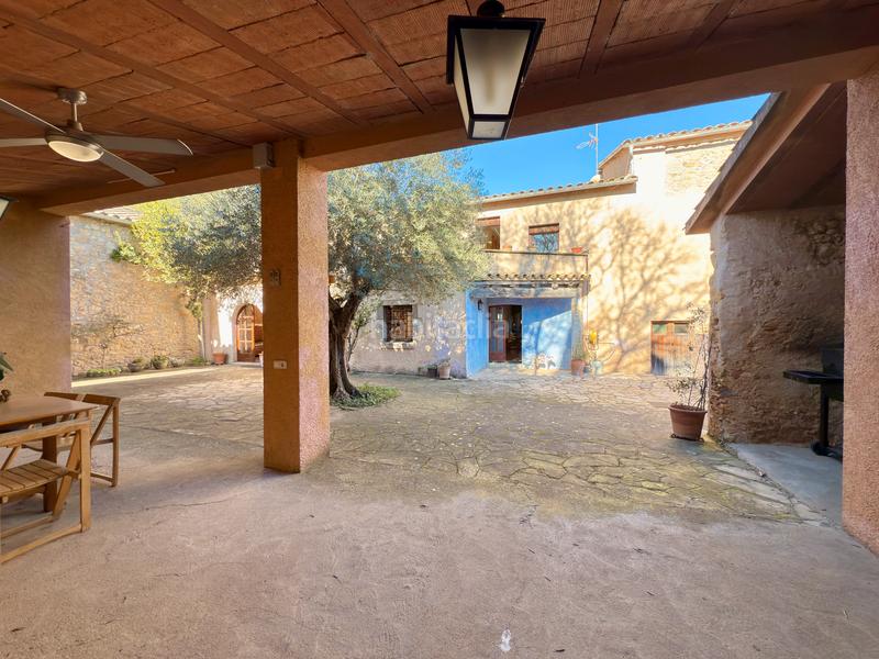 Foto ce544d41-0f12-4a7b-8b5f-d49fad1e6d30. Casa bifamiliare in Saus, Camallera i Llampaies