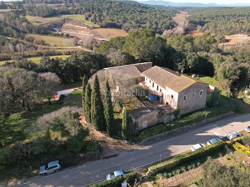 Foto d49909ff-4e9e-40a8-8f04-7b68166c43b2. Casa bifamiliare in Saus, Camallera i Llampaies