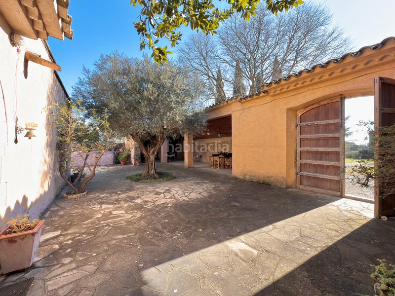 Foto fd6de7e0-744c-42ac-a7ba-ce783243ec0e. Casa bifamiliare in Saus, Camallera i Llampaies