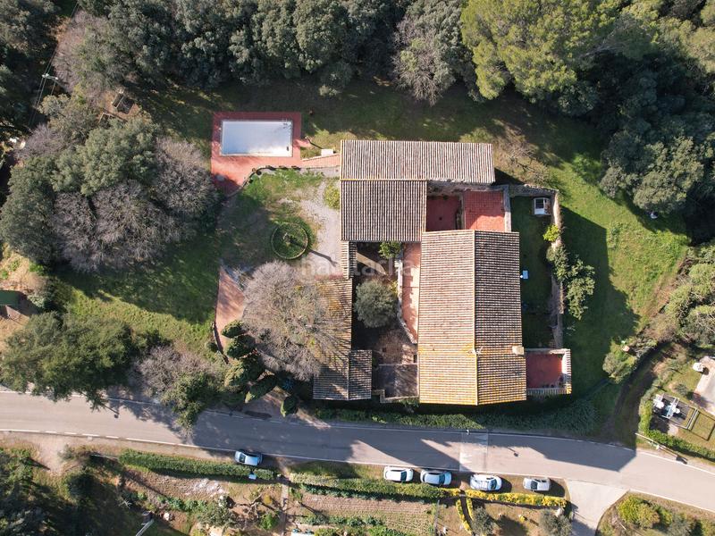 Foto ffad584d-4a2b-4ed8-bfb4-642617f13ff7. Casa bifamiliare in Saus, Camallera i Llampaies