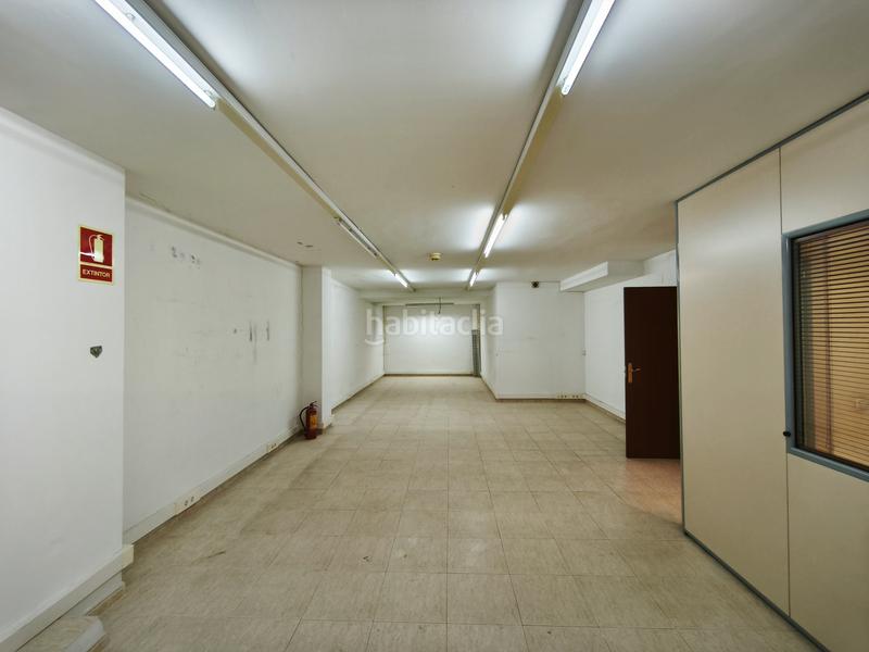 Foto 2d28ae22-56fd-4524-9e8c-65c38d211922. Local comercial a La Sagrera Barcelona