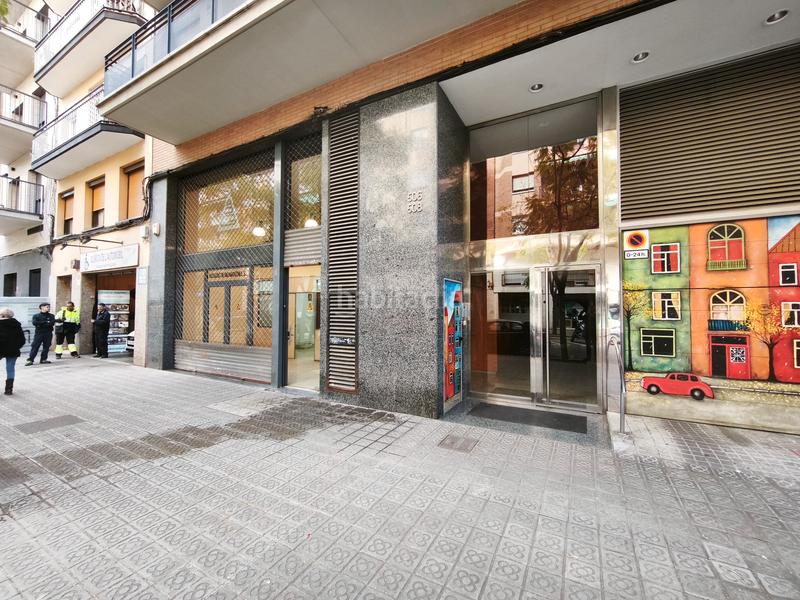 Foto ccd3334a-2703-463e-8829-37f56011e043. Local comercial a La Sagrera Barcelona