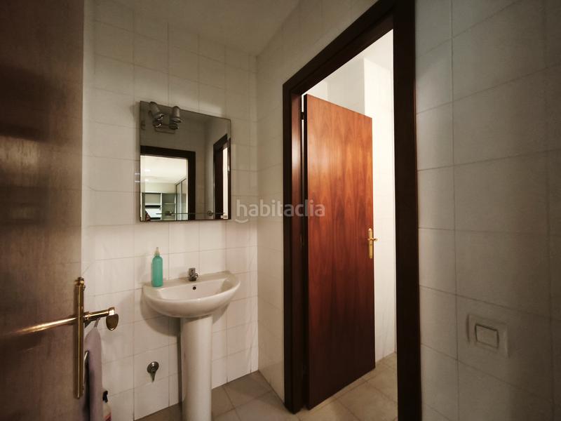 Foto b5ea9180-4437-4bff-b78b-bbcb8b980237. Locale commerciale in La Sagrera Barcelona