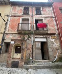 Casa aparellada  Carrer del castell. Casa reforma completa en el centro