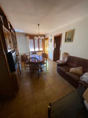 Casa aparellada  Carrer de la suvirana, 10. Casa de poble a espolla