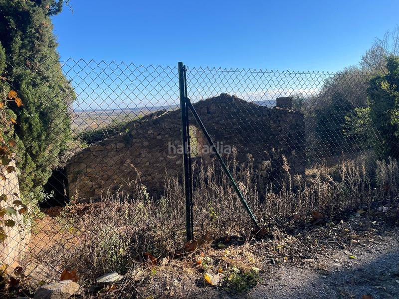 Foto e61f3519-5a18-485f-b10b-45efdab0e70e. Casa pareada masía en ruinas con anteproyecto realizado en Sant Julià de Ramis