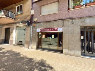 Local commercial à Passeig maragall 314. Local comercial en venta en paseo maragall 314