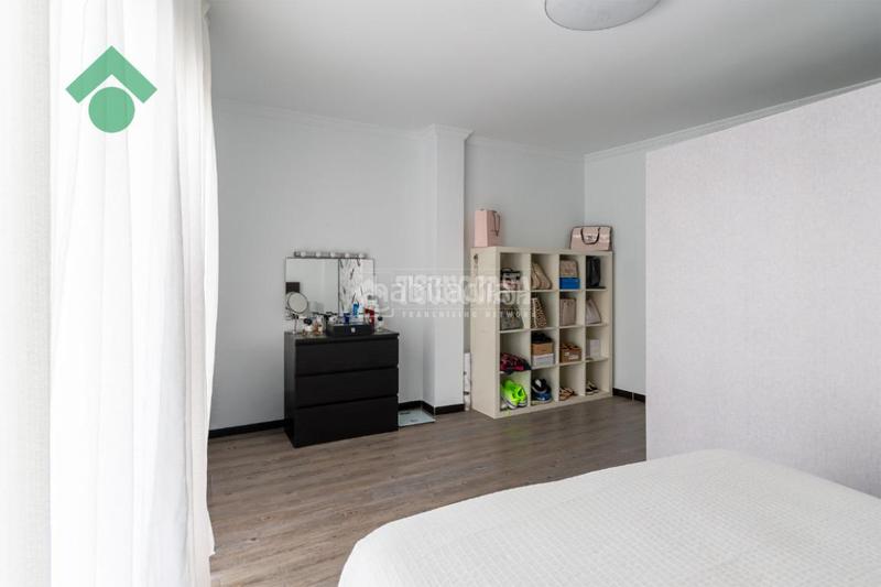 Foto df3a74c2-af0f-4e5a-a3dd-63891f4ea4ff. Maison jumelée dans Centro Nerja