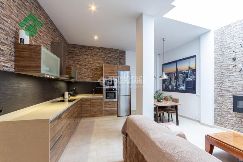 Foto f5576cd0-8b16-4753-a164-73922adabde2. Maison jumelée dans Centro Nerja