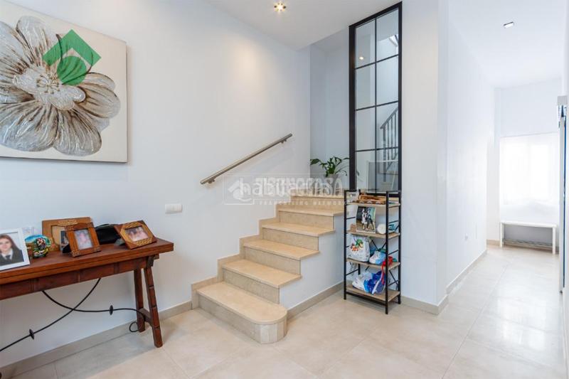 Foto fd8a15cf-313b-4a1f-a2f9-b2170fccf4fe. Maison jumelée dans Centro Nerja