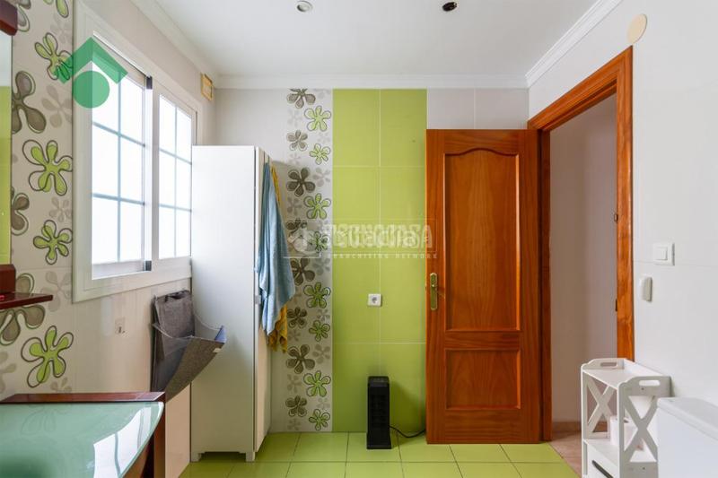 Foto f69d0c6f-6c87-4b8b-b4a3-75bf6a65bc0d. Pis a Chaparil - Torrecilla - Punta Lara Nerja