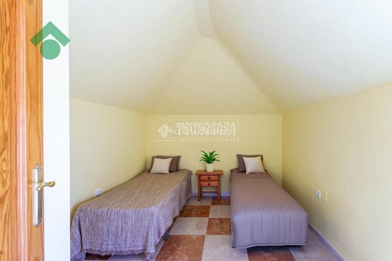 Foto e445f866-7528-4f39-88fc-ee0698e65479. Casa bifamiliare con piscina in Almijara Nerja