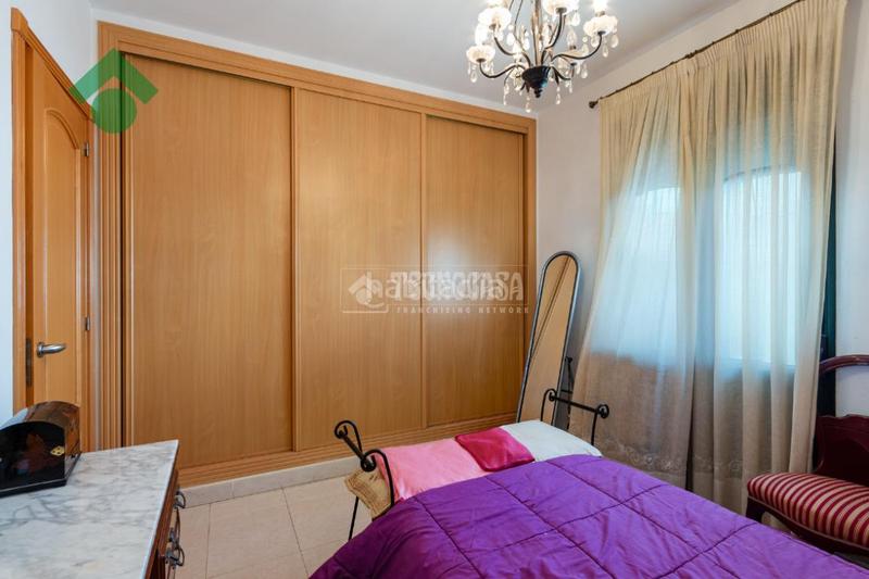 Foto e8ec1d3d-bc7f-490b-8154-fe353a4cf28b. Pis amb piscina a Chaparil - Torrecilla - Punta Lara Nerja