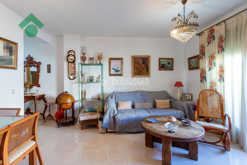 Foto f8549c4d-3b0c-4321-8206-f13c7b4c5438. Pis amb piscina a Chaparil - Torrecilla - Punta Lara Nerja