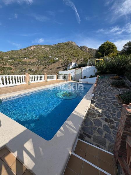 Foto 3636de29-88ce-461f-9eb2-67f76a7937a6. Miete haus mit pool in Frigiliana