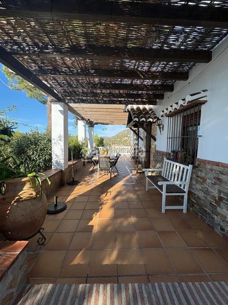 Foto b18ced2a-ac64-478a-a4fe-bb2ef121551f. Miete haus mit pool in Frigiliana