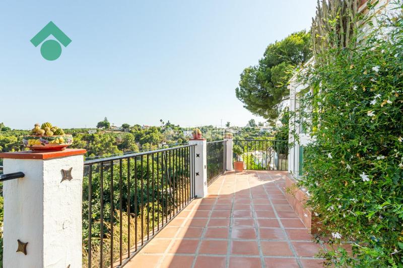 Foto 1c69d41b-4288-460e-bd37-e3bb9365a2dd. Masia amb piscina a Capistrano Nerja