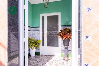 Casa aparellada a Avda Pescia - Ctra de Frigiliana. Casa en venta en nerja