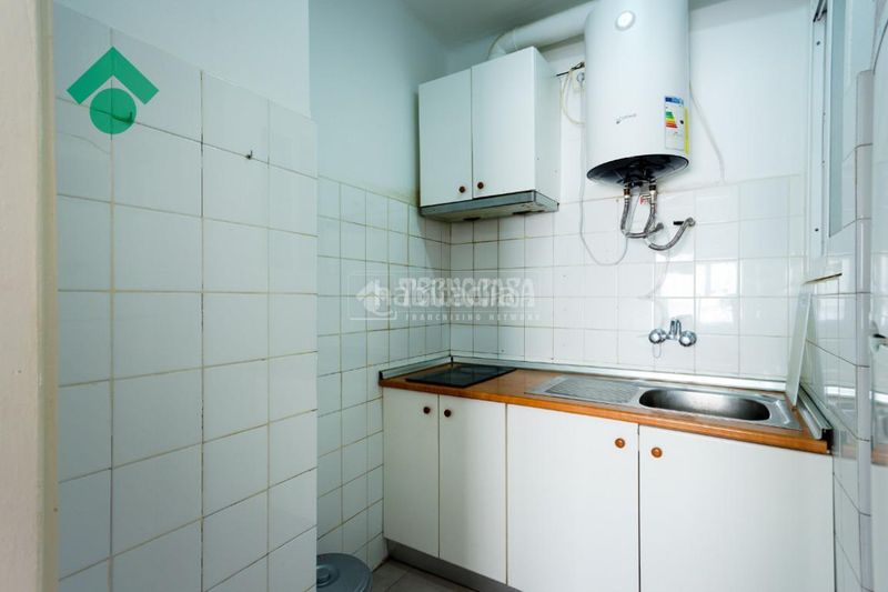 Foto 1d2f0772-dfe2-48d2-b4bd-2f68cc3e1af7. Pis a Centro Nerja