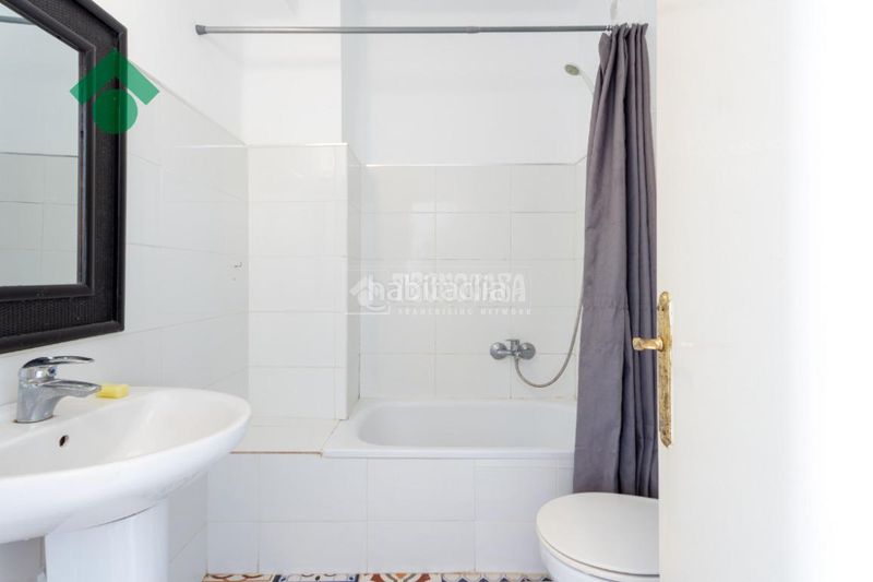 Foto ba386786-ec7e-4886-9f5c-c99b96bbd657. Pis a Centro Nerja