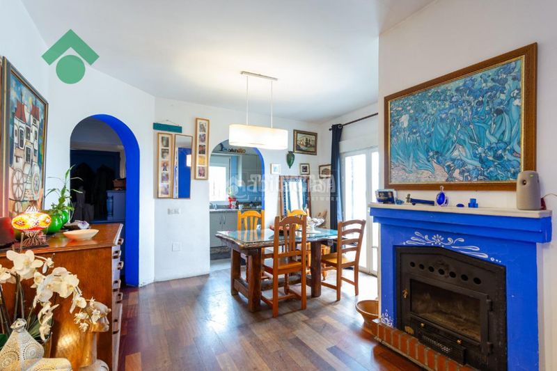 Foto 27e8cfa2-ca40-4f82-9d6f-d488132b4b21. Casa aparellada amb aparcament a Capistrano Nerja