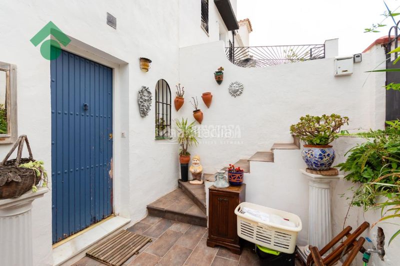 Foto 85582ab9-98a5-41a5-a2c3-27c221772ba3. Casa aparellada amb aparcament a Capistrano Nerja