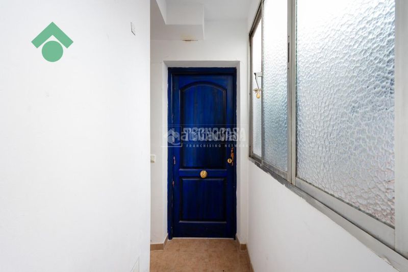 Foto 2d0cd2d2-3768-493a-83aa-2680c4c2a3f3. Piso  en venta en Centro Nerja