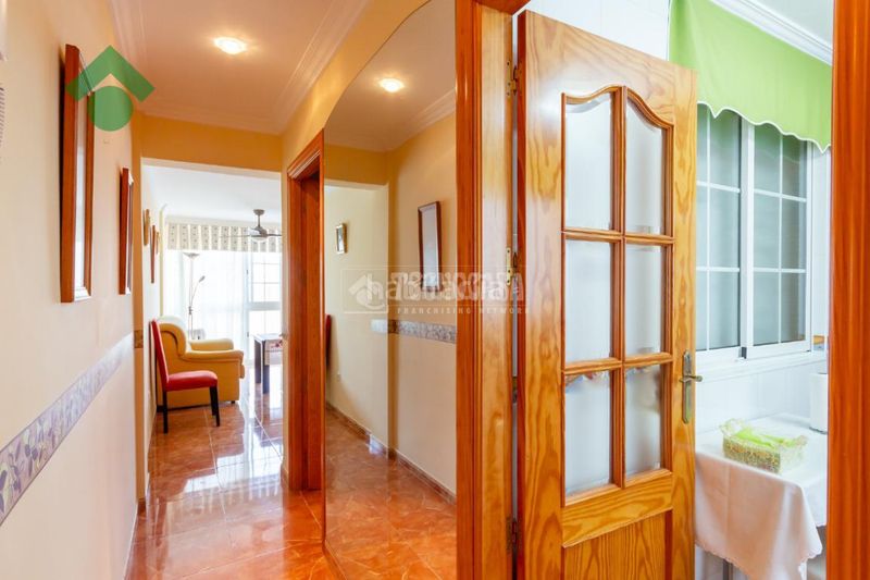 Foto 23d096f8-3cc0-4456-8e24-967be9541a77. Appartamento in Centro Nerja