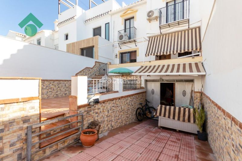 Foto 6d8014c5-390c-4e8a-abb5-2b023a20986b. Casa aparellada a Almijara Nerja